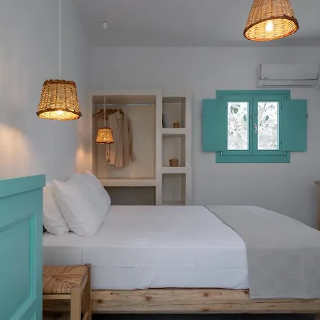 Aparthotel Xerolithia 3*