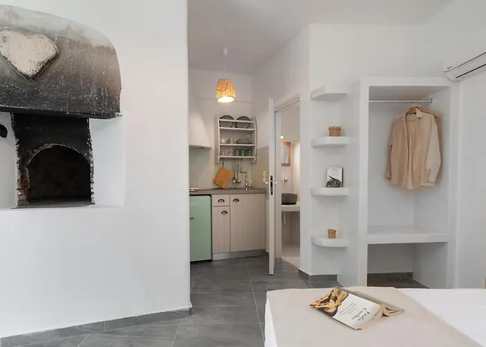 Xerolithia Aparthotel