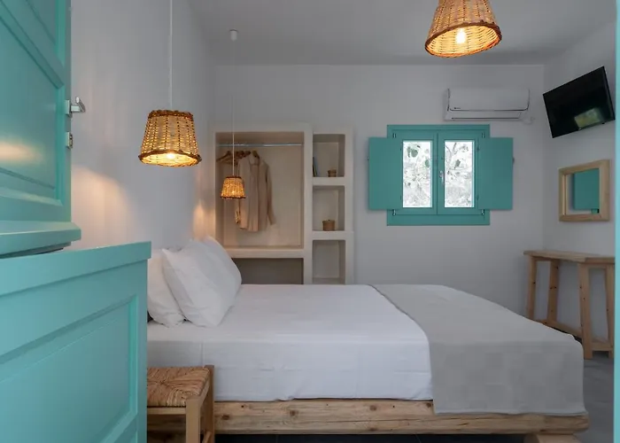 Aparthotel Xerolithia 3*