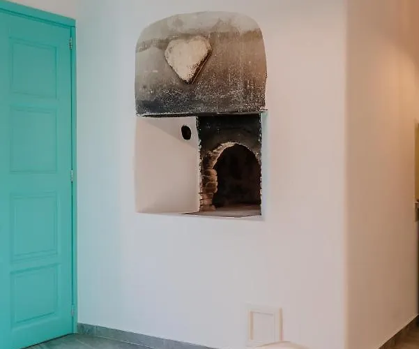 Xerolithia Aparthotel