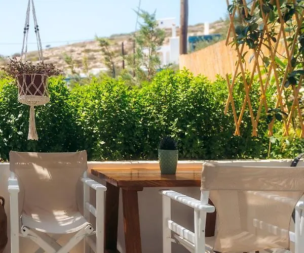 Xerolithia Aparthotel