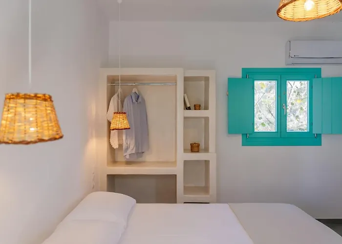 Aparthotel Xerolithia 3*