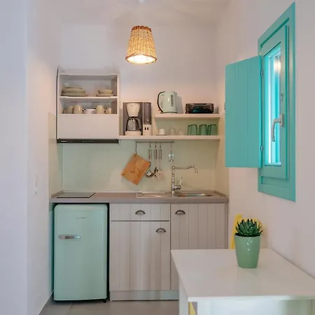 Xerolithia Δονούσα